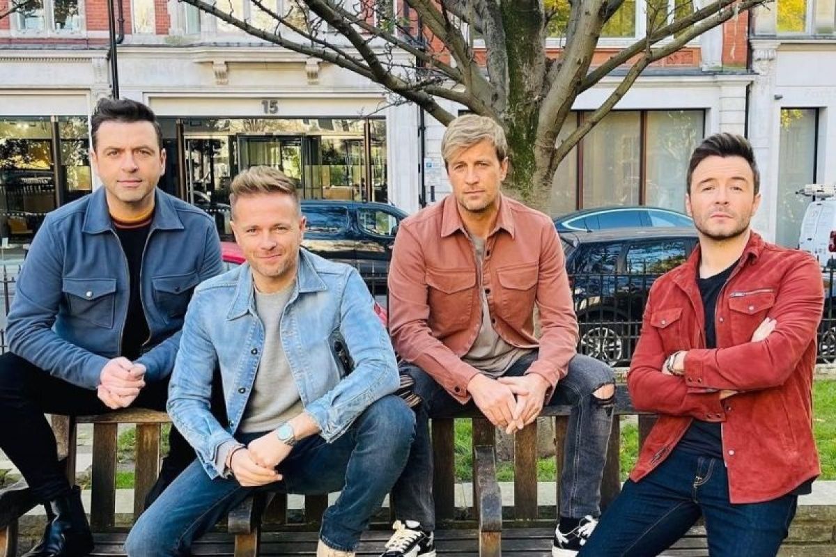 Kembali ke musik, Westlife rilis lagu "My Hero"