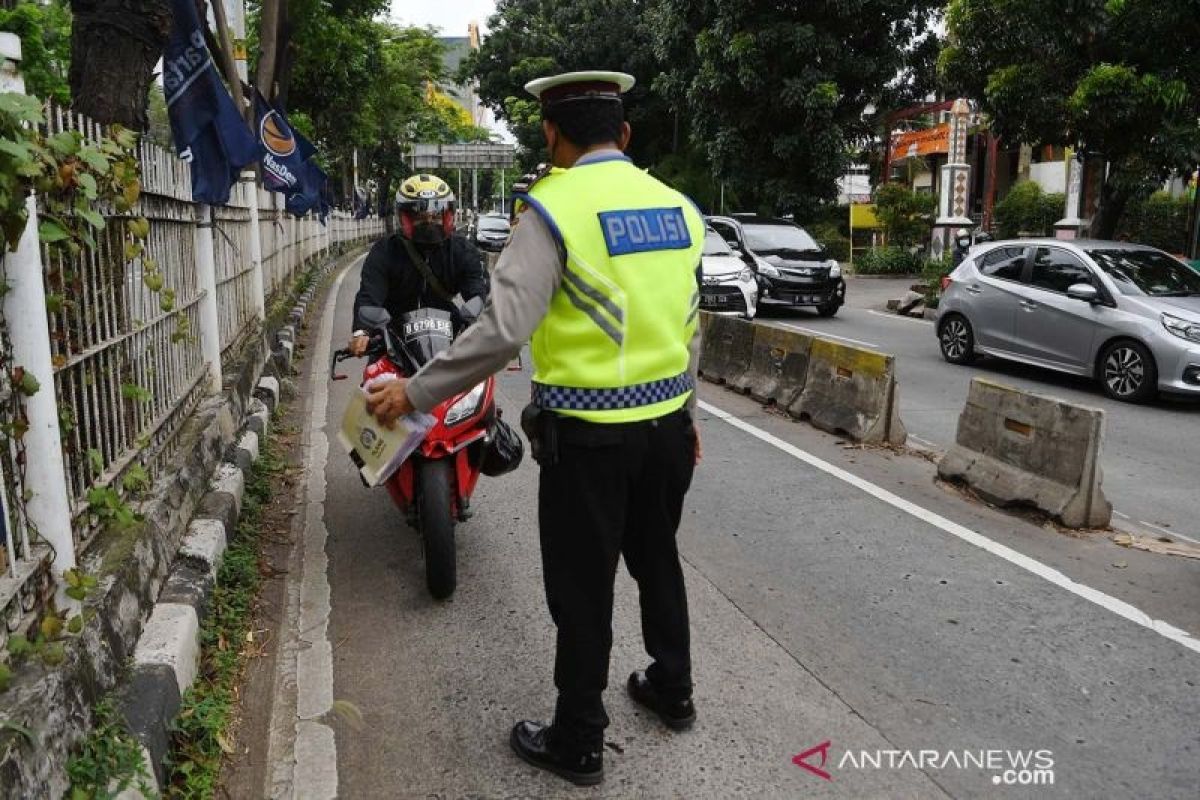 Polda Metro tindak 400 pelanggar rotator dan knalpot bising