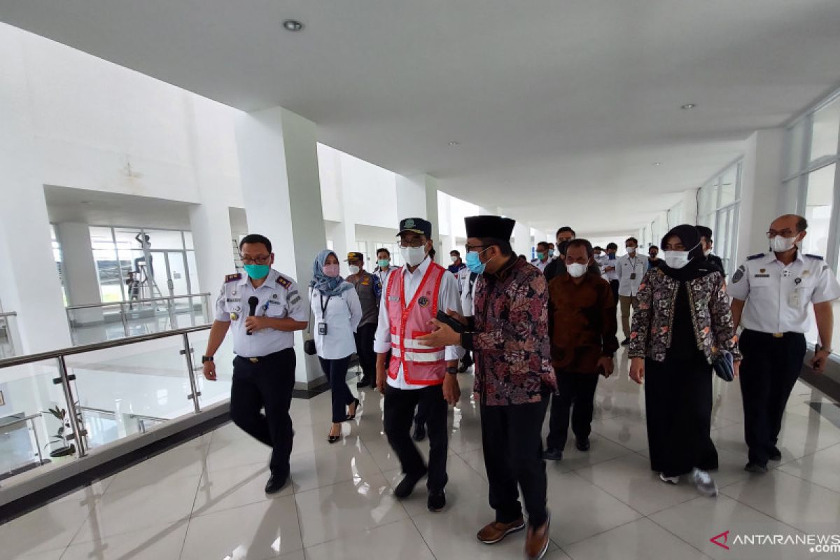 Menteri Perhubungan tinjau Terminal Anak Air Padang,  dorong masyarakat manfaatkan angkutan massal