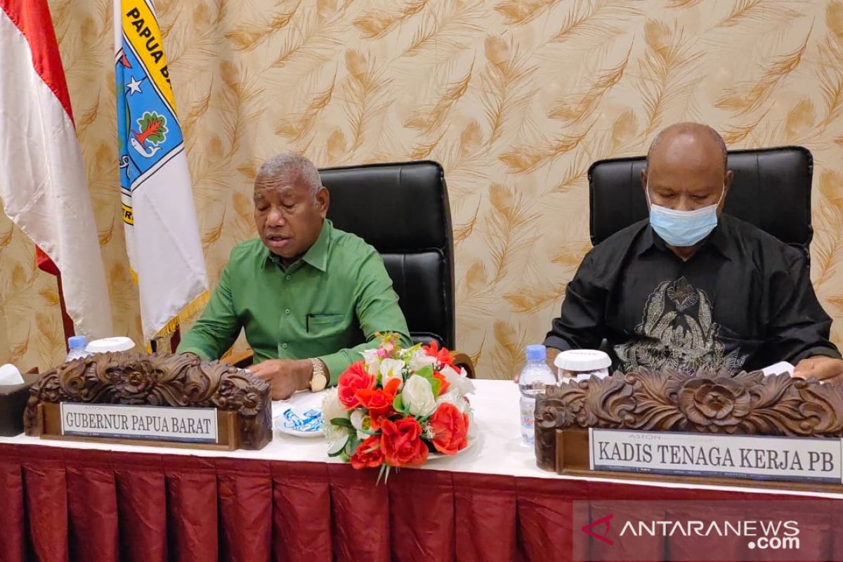 Gubernur Mandacan tetapkan UMP 2022 Papua Barat sebesar  Rp3.200.000