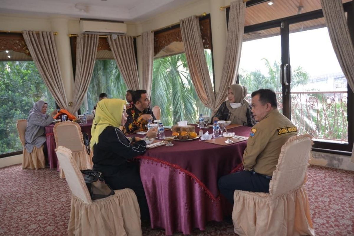 Jambi governor expects smart village program to help advance villages