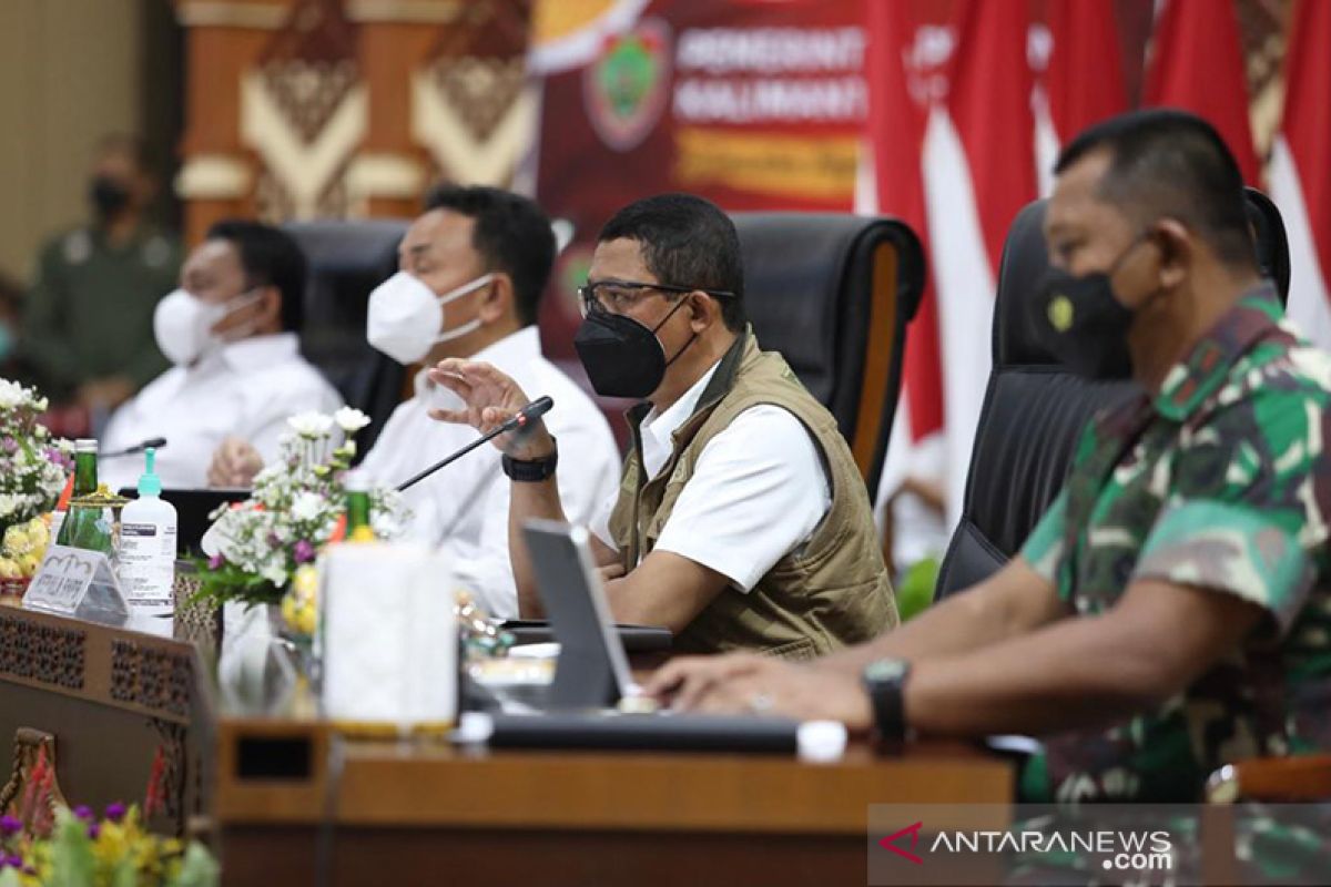 Kepala BNPB kunjungi posko pengungsian korban banjir di Palangka Raya