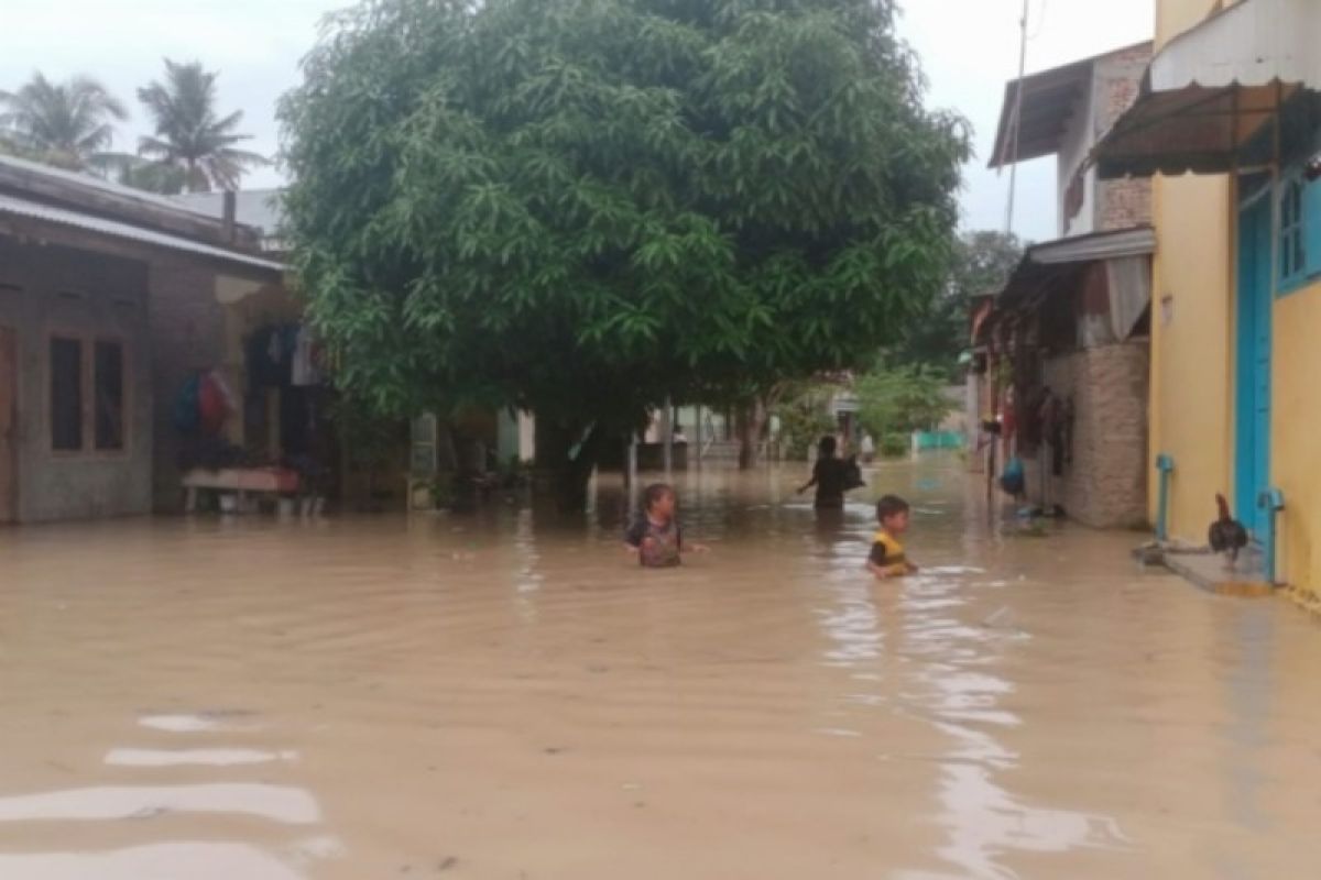 Ratusan rumah terendam di Tebing Tinggi, Sei Padang meluap