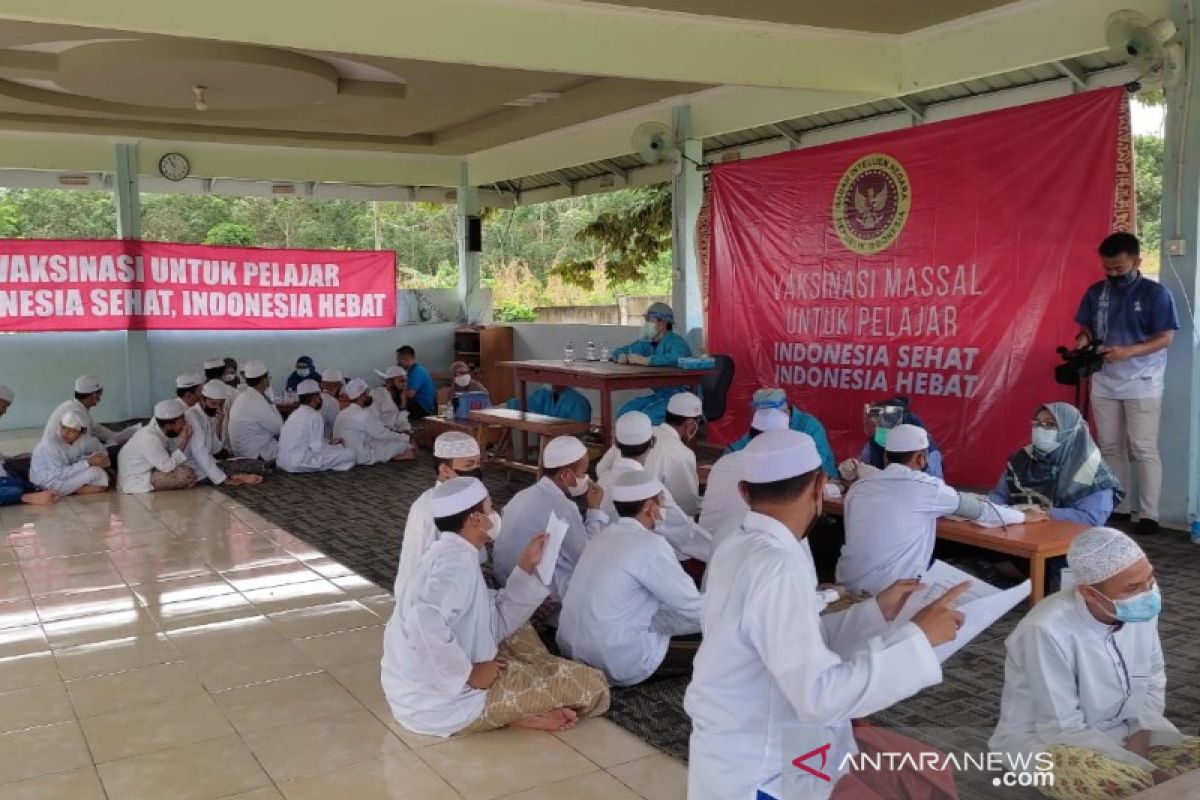 Empat sekolah di 'garap' sehari