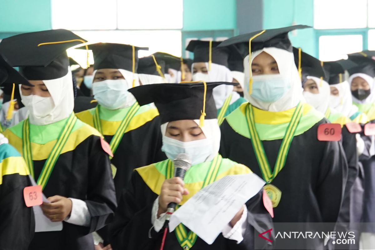 83 santri ikuti wisuda LPP TKA/TPA BKPRMI HSS