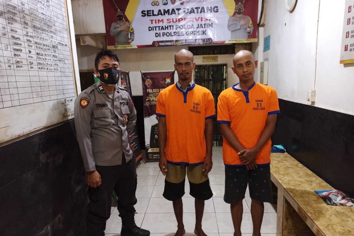 Polisi Gresik gerebek rumah pengedar sabu-sabu