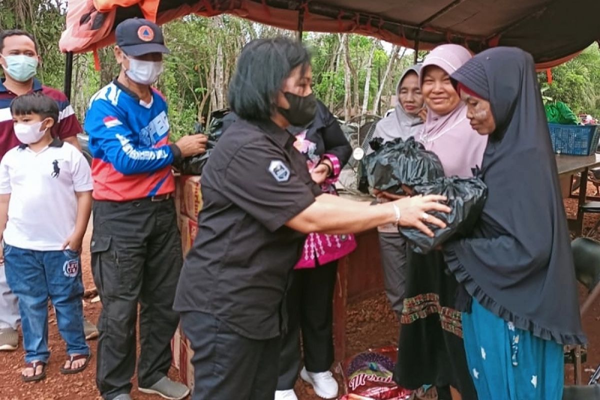 Ketua DPRD Kotim kunjungi korban banjir sambil ingatkan cegah COVID-19