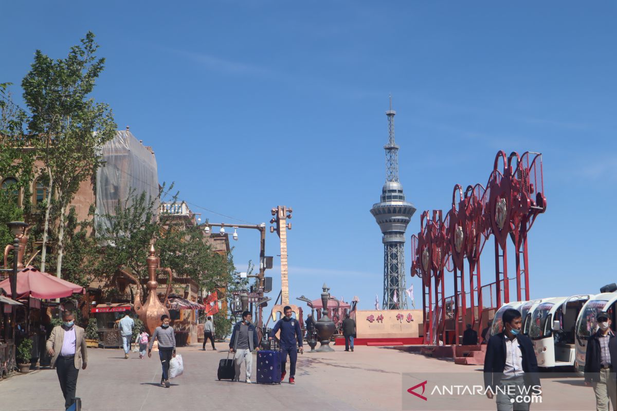 Menlu Gambia kunjungi Xinjiang