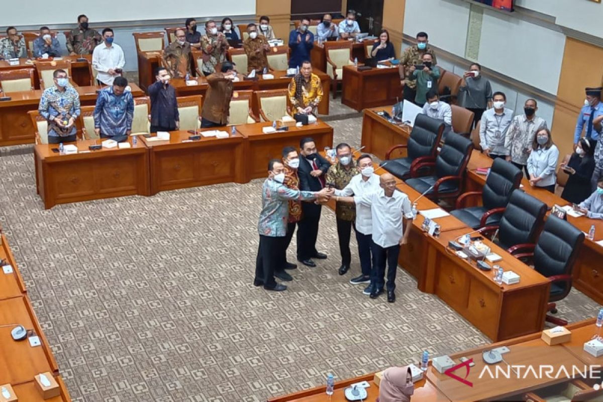 Herman Herry junjung loyalitas penugasan partai di Komisi VII DPR