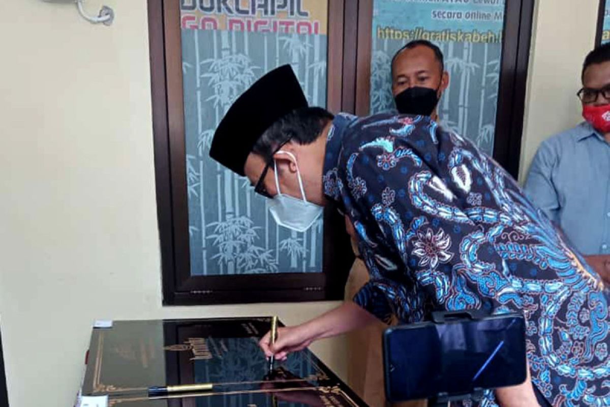 Desa Karanggintung dan BUMDes Banyumas bangun jaringan internet mandiri