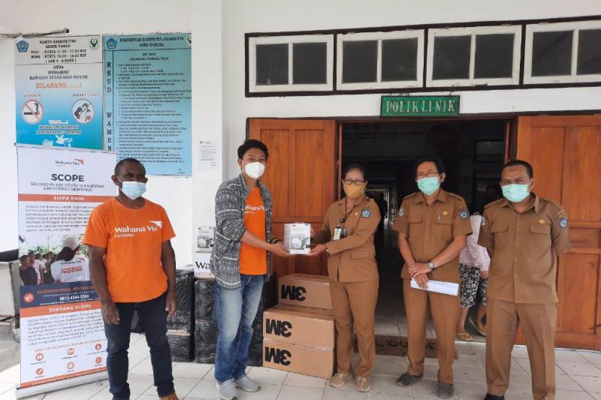 VWI membantu masker N-95 untuk RSUD Wamena