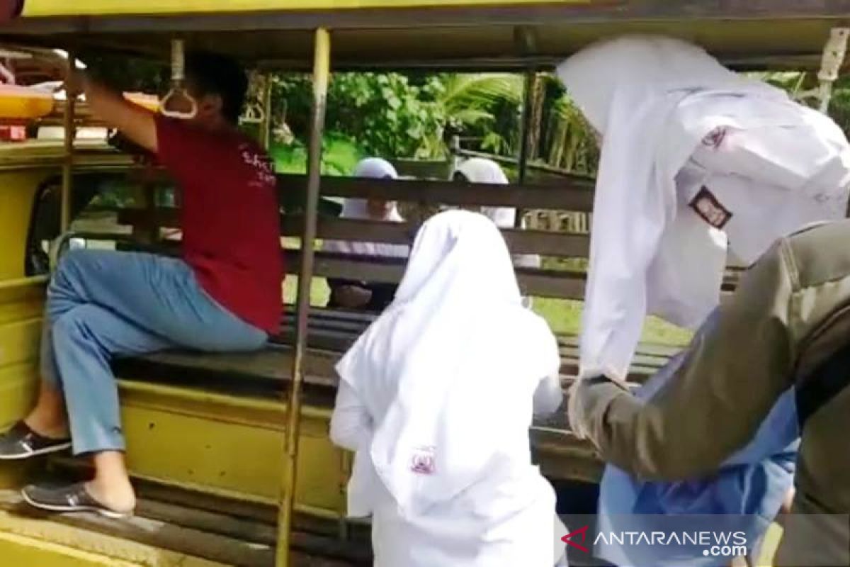Alasan hendak vaksin, Satpol PP Aceh Barat jaring enam siswa SMA bolos di kafe