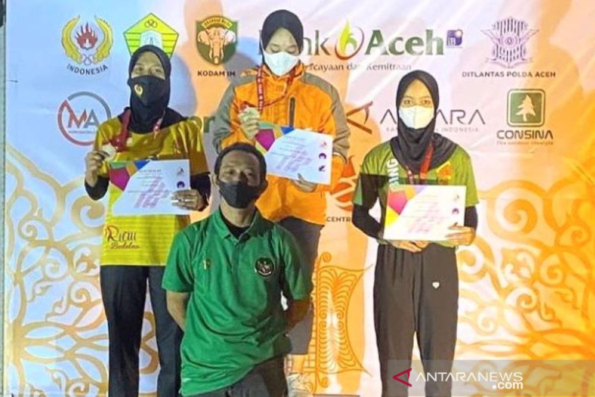Puja Lestari atlet panjat tebing Riau juara 2 Kejurnas di Aceh