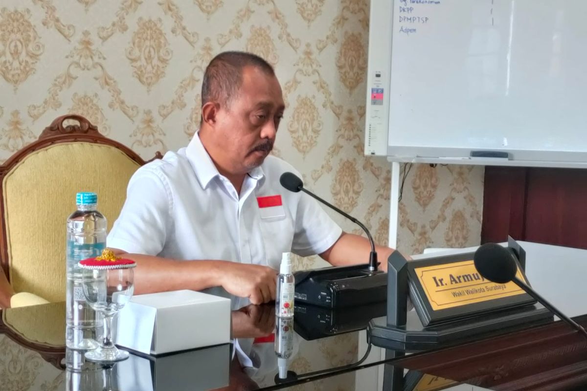 Wawali Surabaya tampung banyak keluhan warga soal rumitnya perizinan