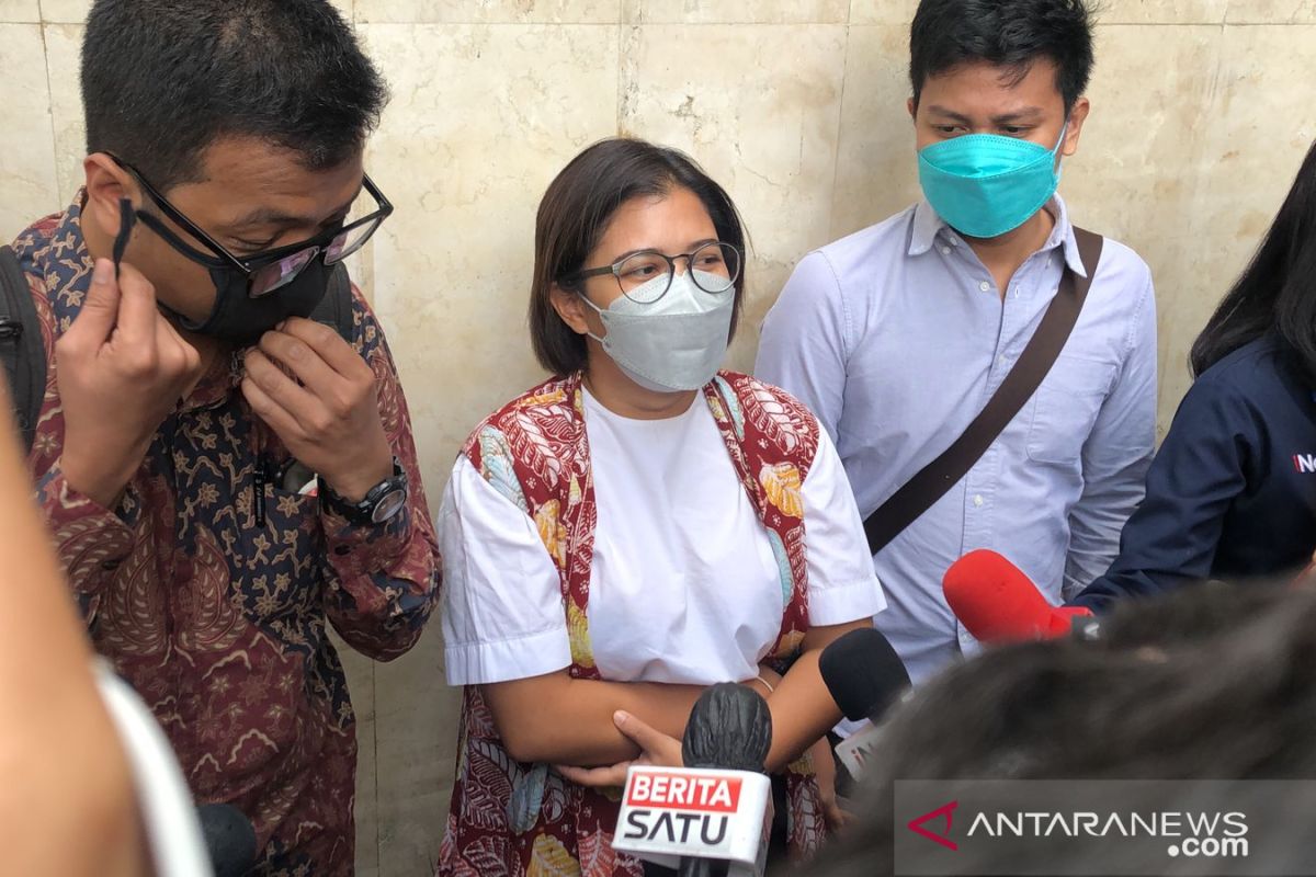 Fatia Maulidiyanti penuhi panggilan polisi terkait laporan Luhut