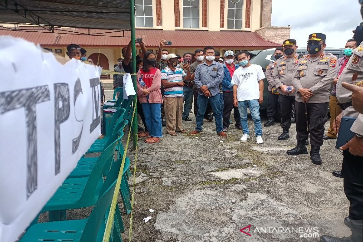 Tinjau Pilkades Taput, Kapoldasu: Jangan berantam ya!