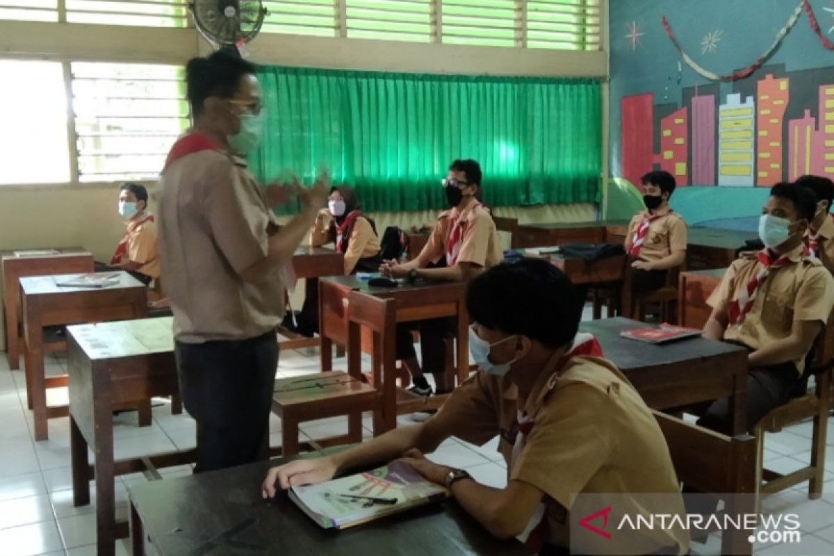 Seluruh sekolah pelaksana PTM terbatas di Jakarta dievaluasi