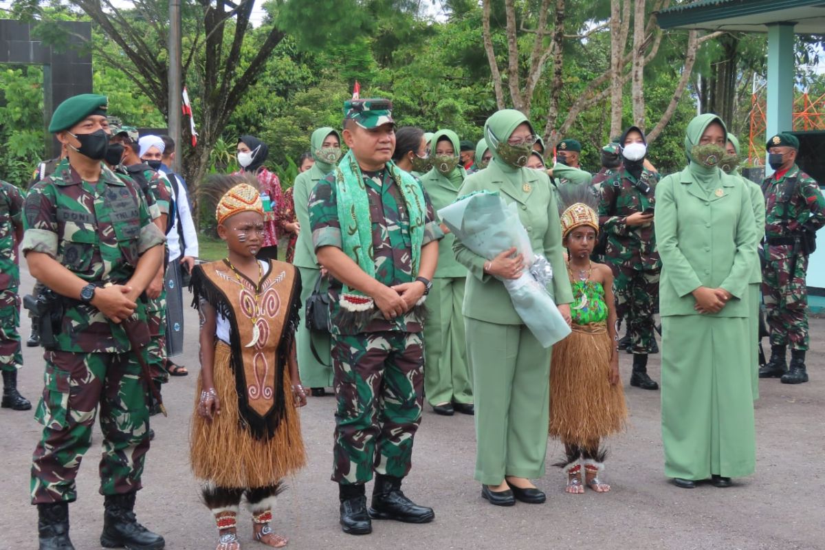 KSAD: Prajurit TNI harus sayang dengan masyarakat Papua
