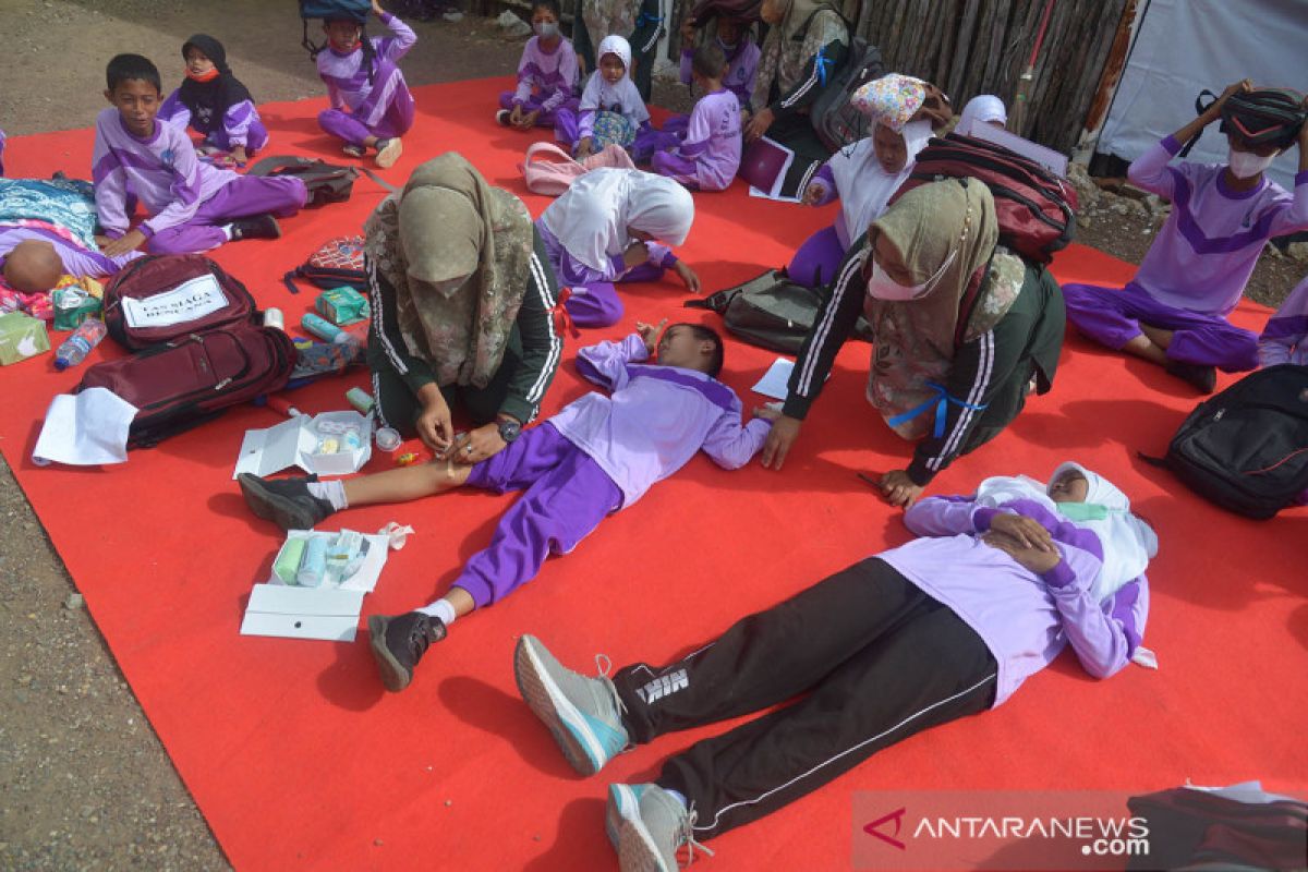 Simulasi Gempa Dan Tsunami Murid Difabel - ANTARA News Aceh