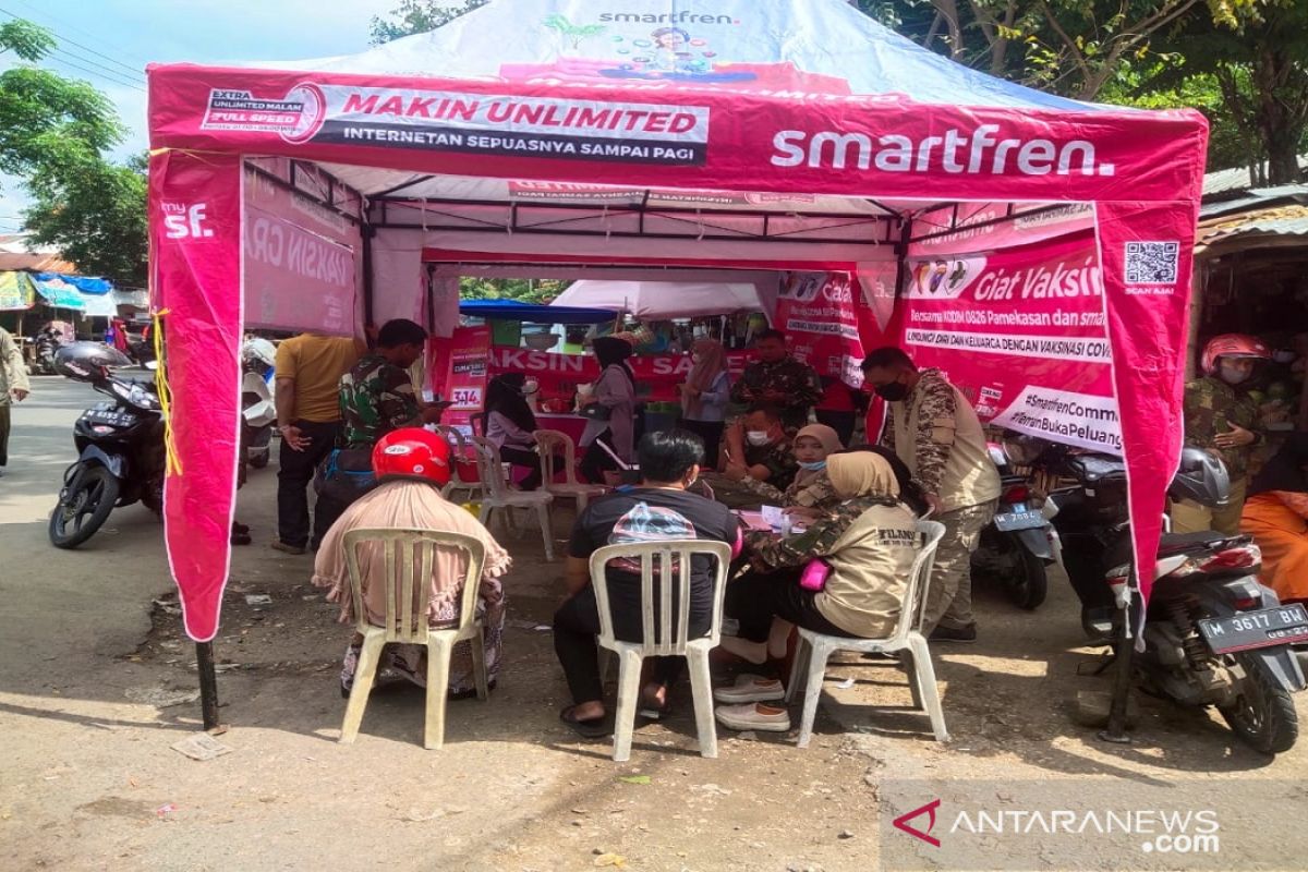 Operator telekomunikasi gandeng Kodim Pamekasan gelar vaksin keliling