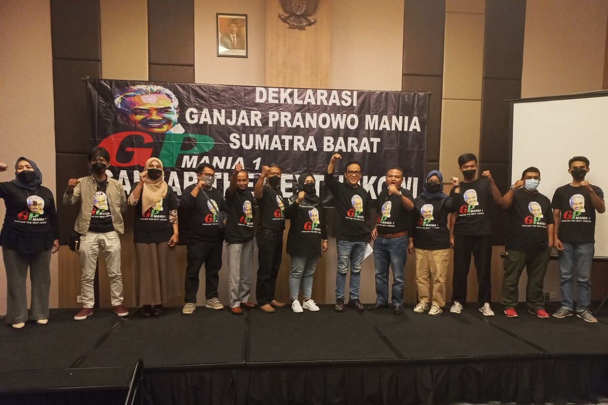 Relawan Jokowi deklarasikan "Ganjar Pranowo Mania Sumbar" di Bukittinggi