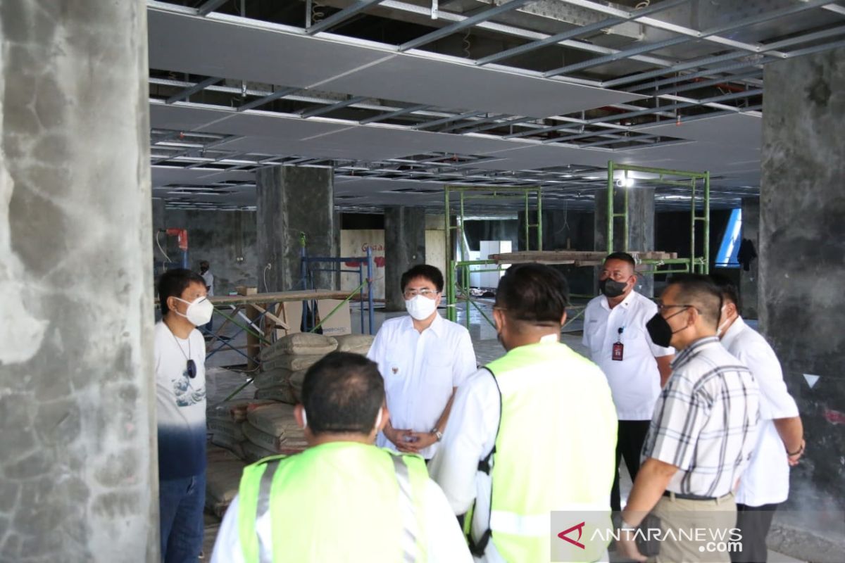 Wali Kota Manado minta pembangunan kantor pemerintah di mantos  cepat selesai