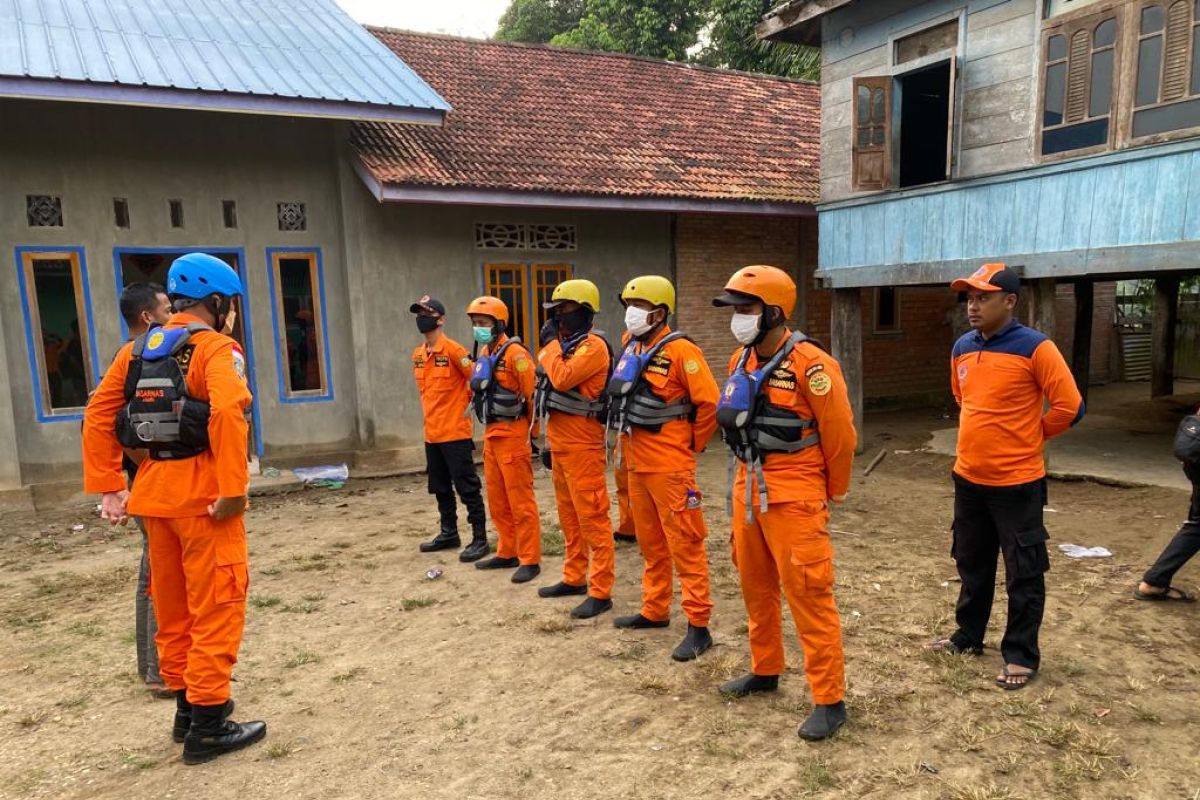 Basarnas Jambi sisir Sungai Batang Tebo cari korban tenggelam