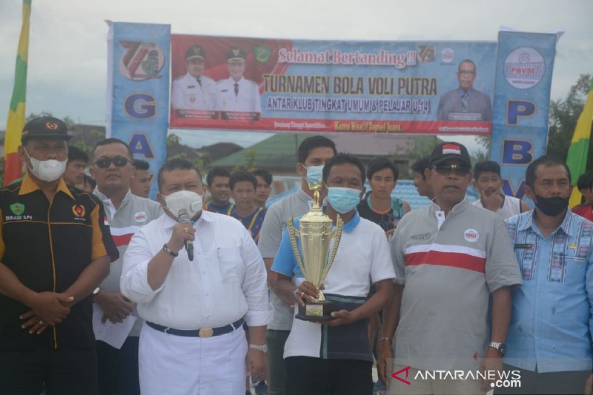 Turnamen Voli antar klub pelajar dan umum dibuka, Bupati Tapsel: Junjung tinggi sportivitas