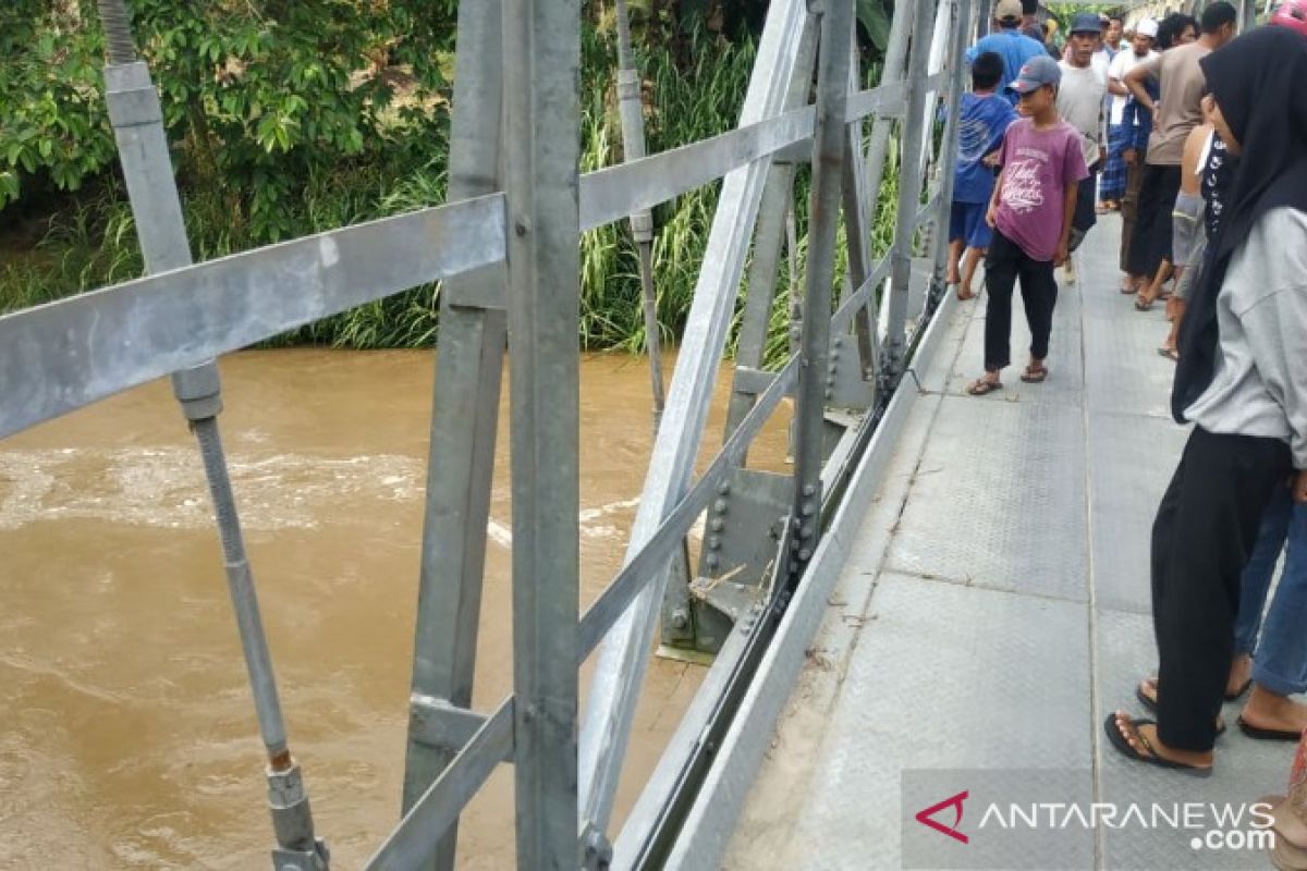 Ibu dan 4 anaknya hilang terseret arus sungai di Kolaka Utara Sultra