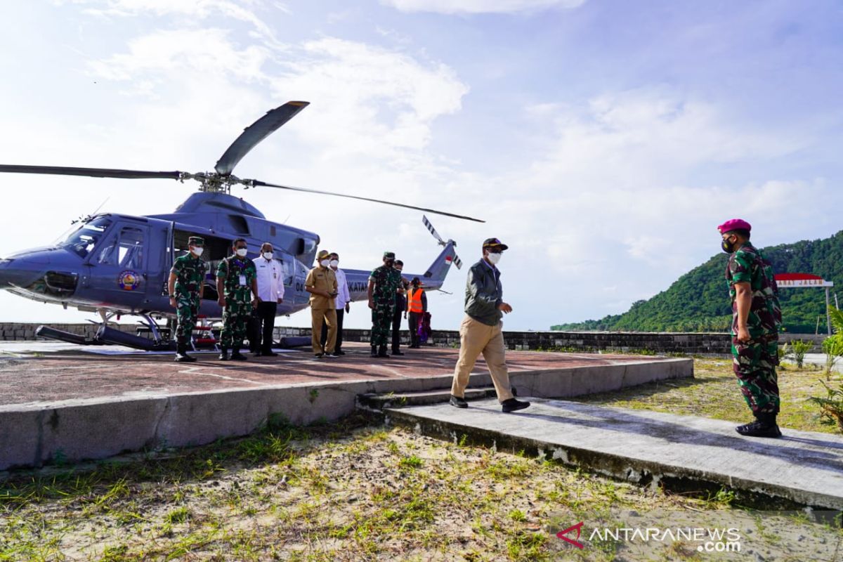 Mahfud himpun banyak masukan dalam kunjungan di tapal batas Natuna