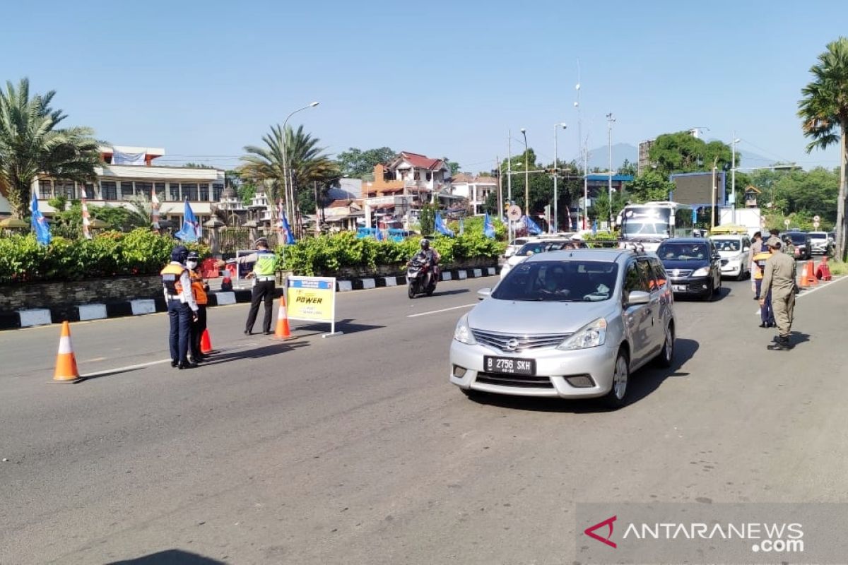 Satgas COVID-19 Bogor beri sinyal perketat Puncak saat tahun baru