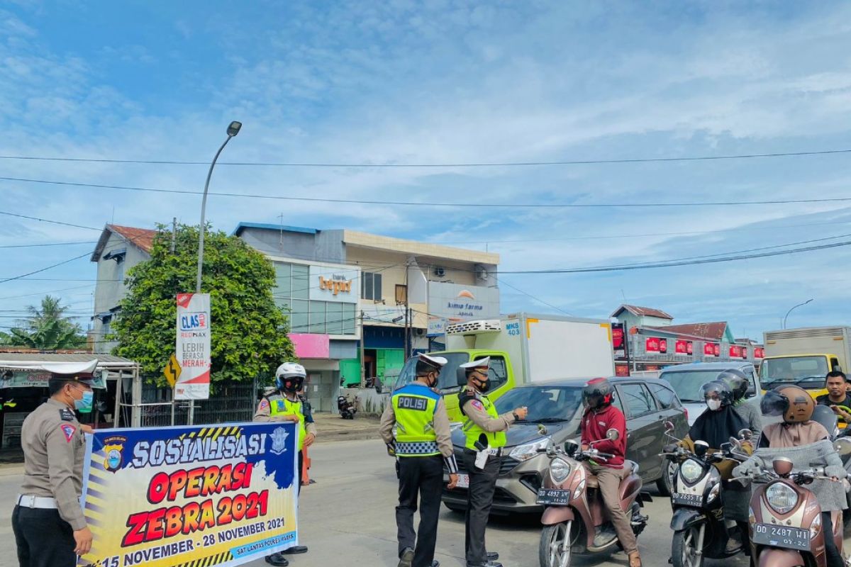 Polres Maros fokus sosialisasi tertib lalu lintas menjelang PPKM