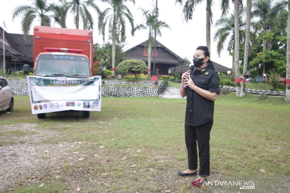 Karolin apresiasi kepedulian masyarakat Landak bantu korban banjir