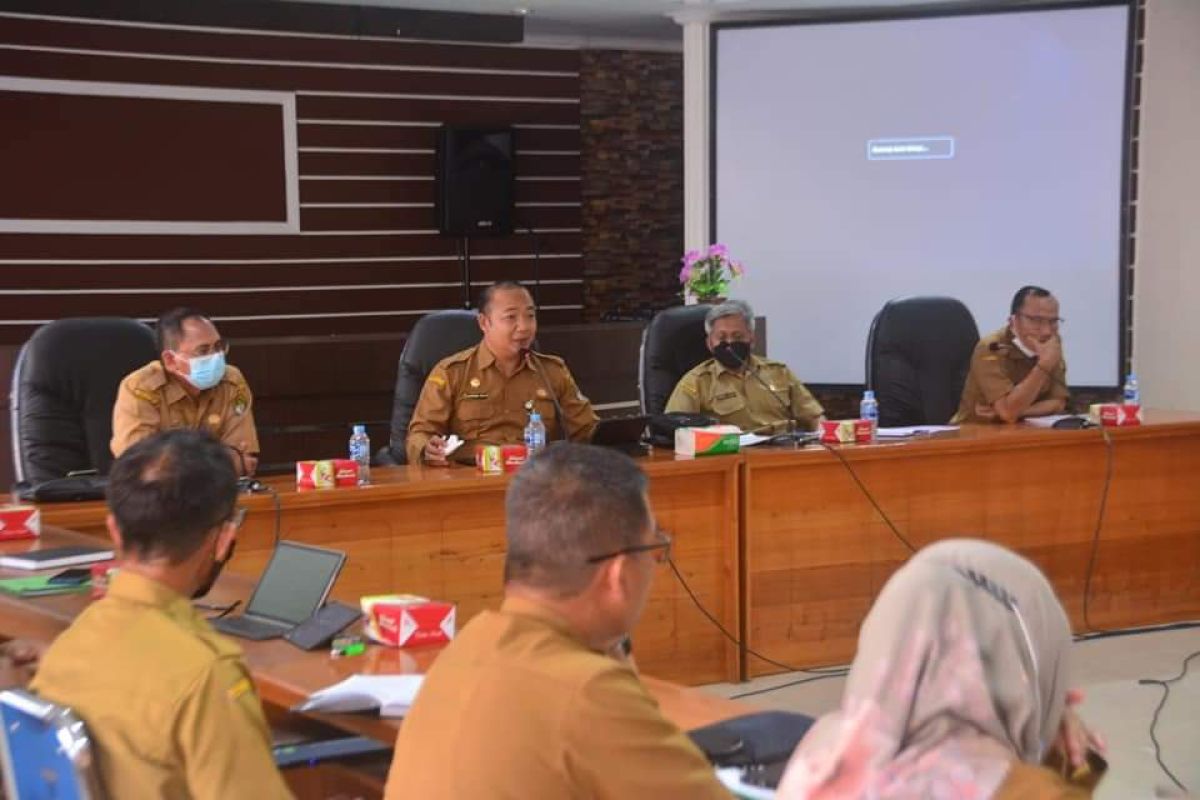 Sekda pimpin persiapan rapat kerja dengan Badan Anggaran DPRD Ketapang