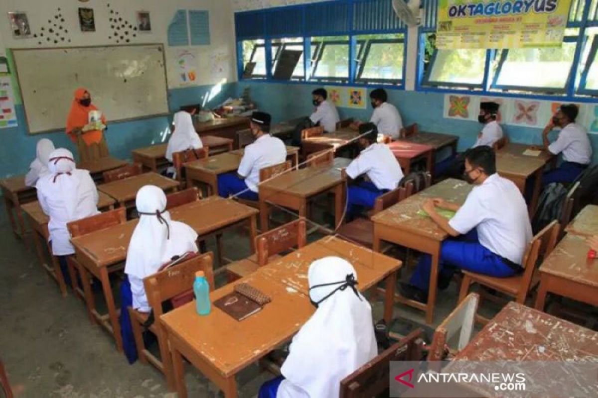 Guru di Pulau Simeulue kesulitan nilai peserta didik selama pandemi