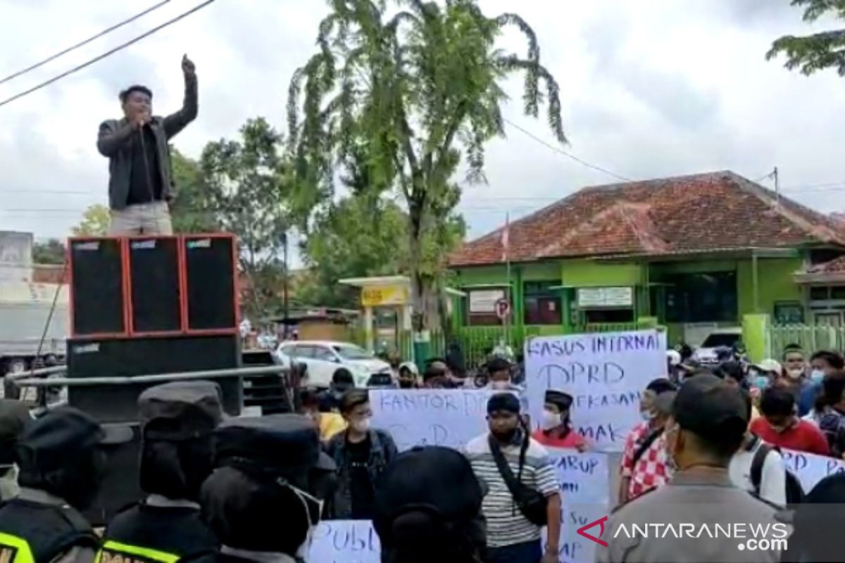 Pergantian wakil bupati Pamekasan terkendala revisi tatib