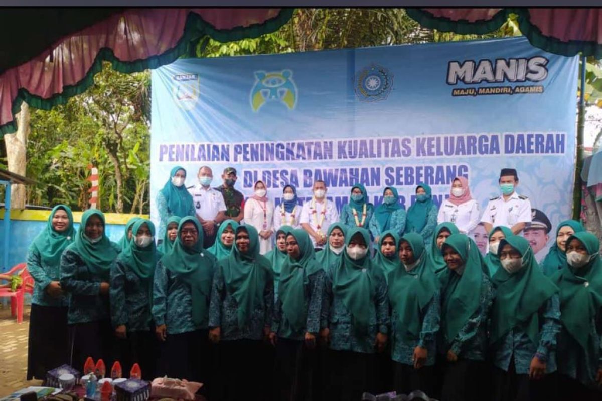 Kadis P2KBP3A Banjar terima TPK2D Kalsel nilai Desa Bawahan Seberang