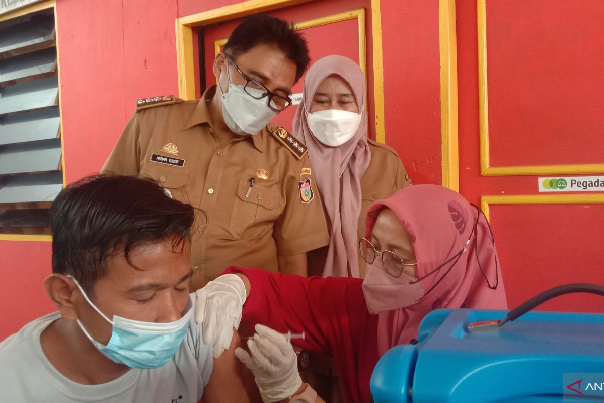 24 kabupaten/kota di Sulsel berpacu capai target vaksinasi COVID-19