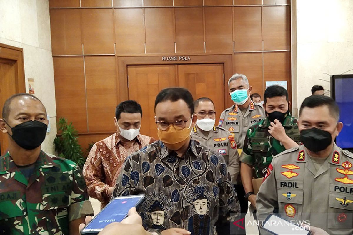 Anies siapkan pergub pengendalian COVID-19 saat libur Natal-Tahun Baru