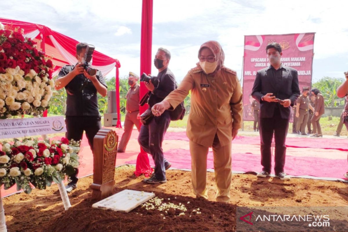 Makam Jaksa Agung RI pertama dipindahkan ke Cibinong