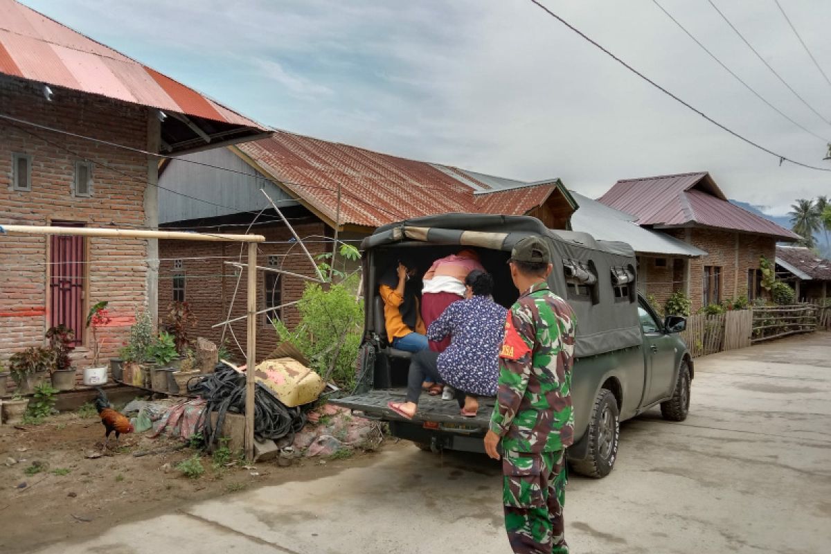 Kodim 1402/Polewali Mandar jemput warga pelosok untuk vaksinasi COVID-19