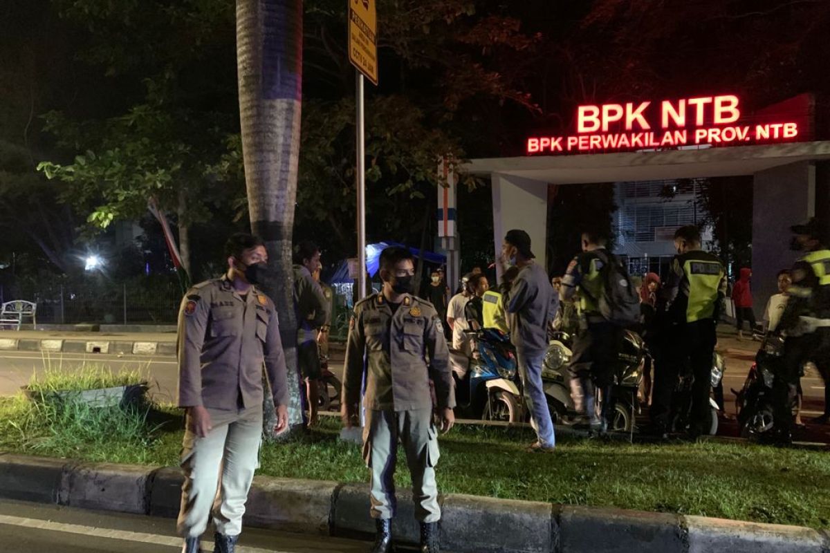 Mataram aktifkan jam malam cegah penyebaran COVID-19