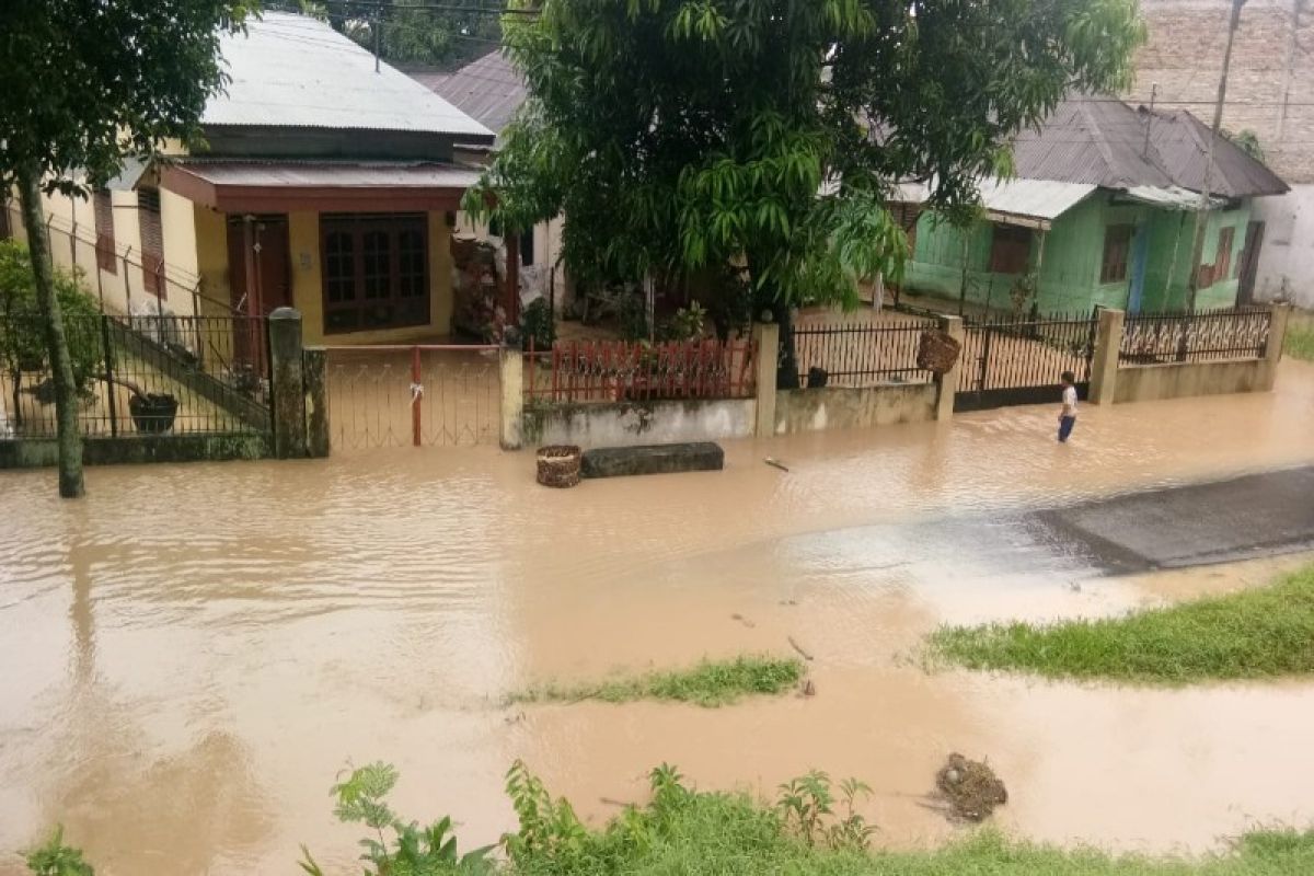 Pagi ini, Sei Padang Tebing Tinggi meluap lagi