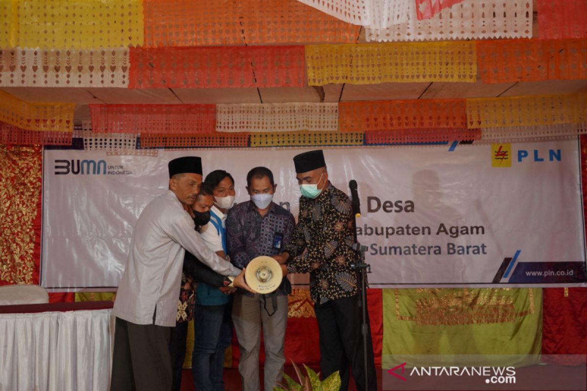 PLN resmikan listrik desa di empat nagari di Kabupaten Agam