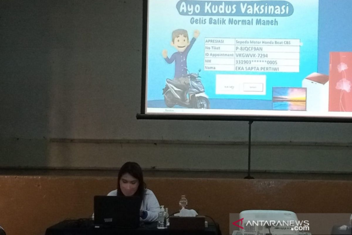 Peserta vaksinasi di Kudus dapat hadiah sepeda motor