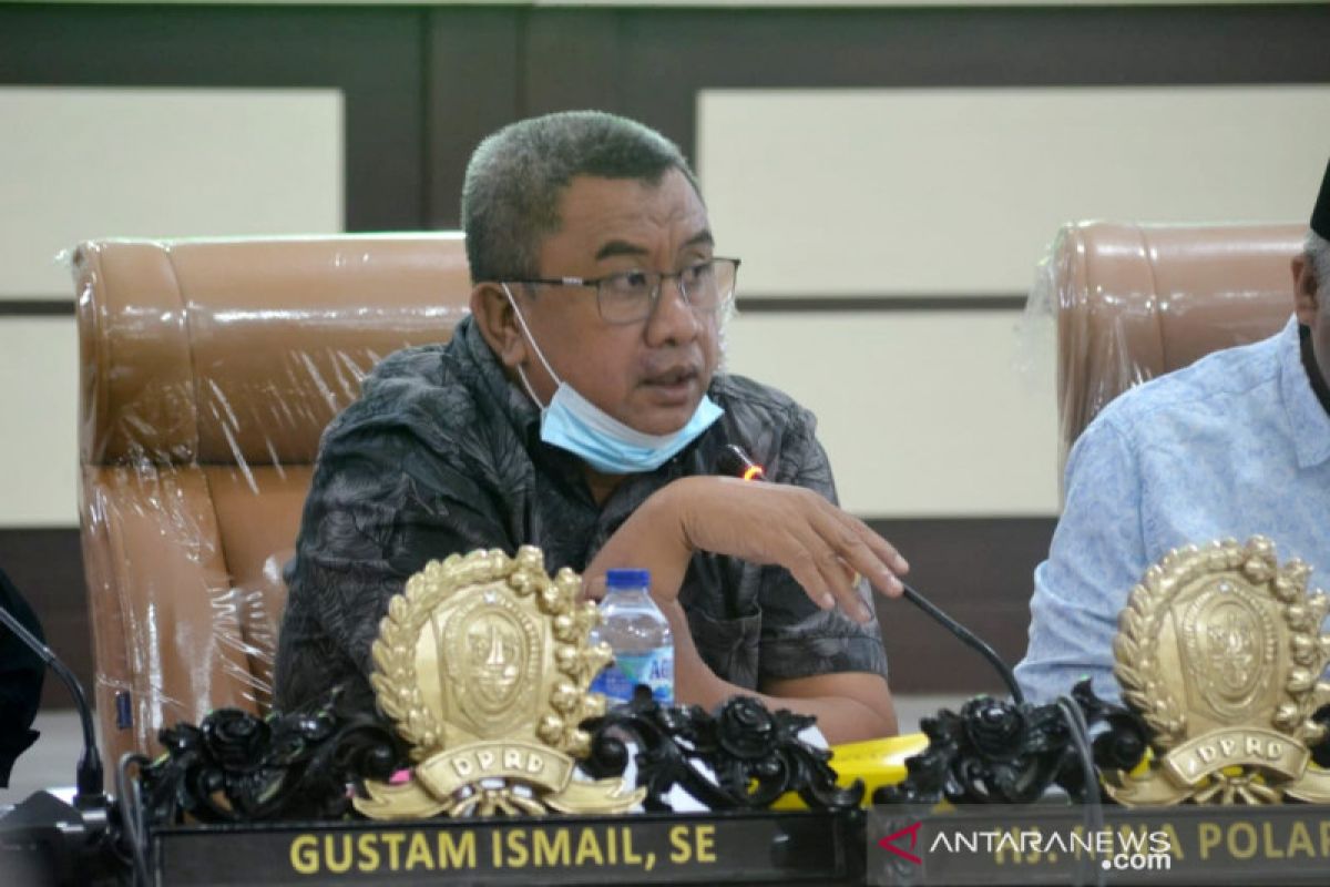 Anggota DPRD Kabupaten Gorontalo Utara ajak warga tanam pohon