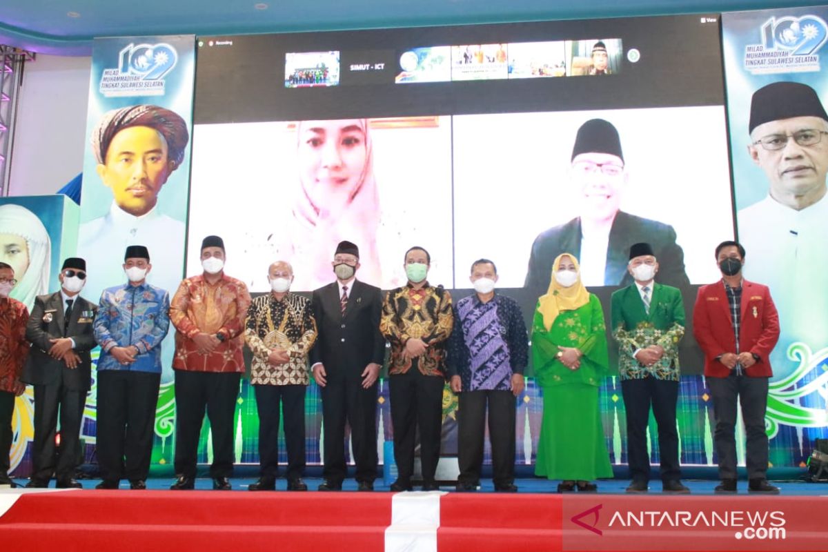 Empat bupati tanda tangani MoU pada milad Muhammadiyah Sulsel