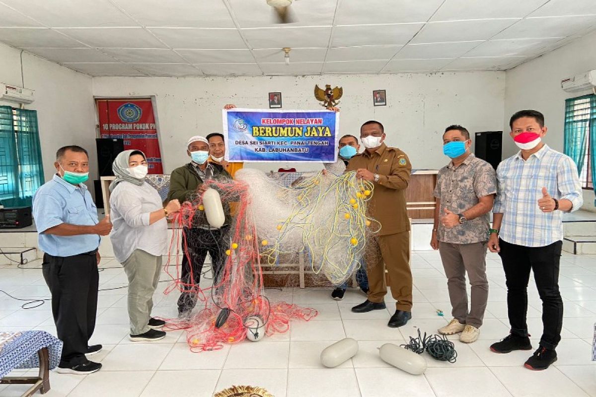 DKP Sumut salurkan 1,950 alat tangkap ikan di lima daerah