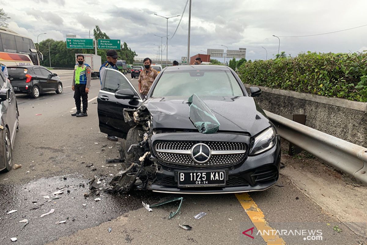 Pengemudi Mercy lawan arus di Tol JORR batal diperiksa hari ini