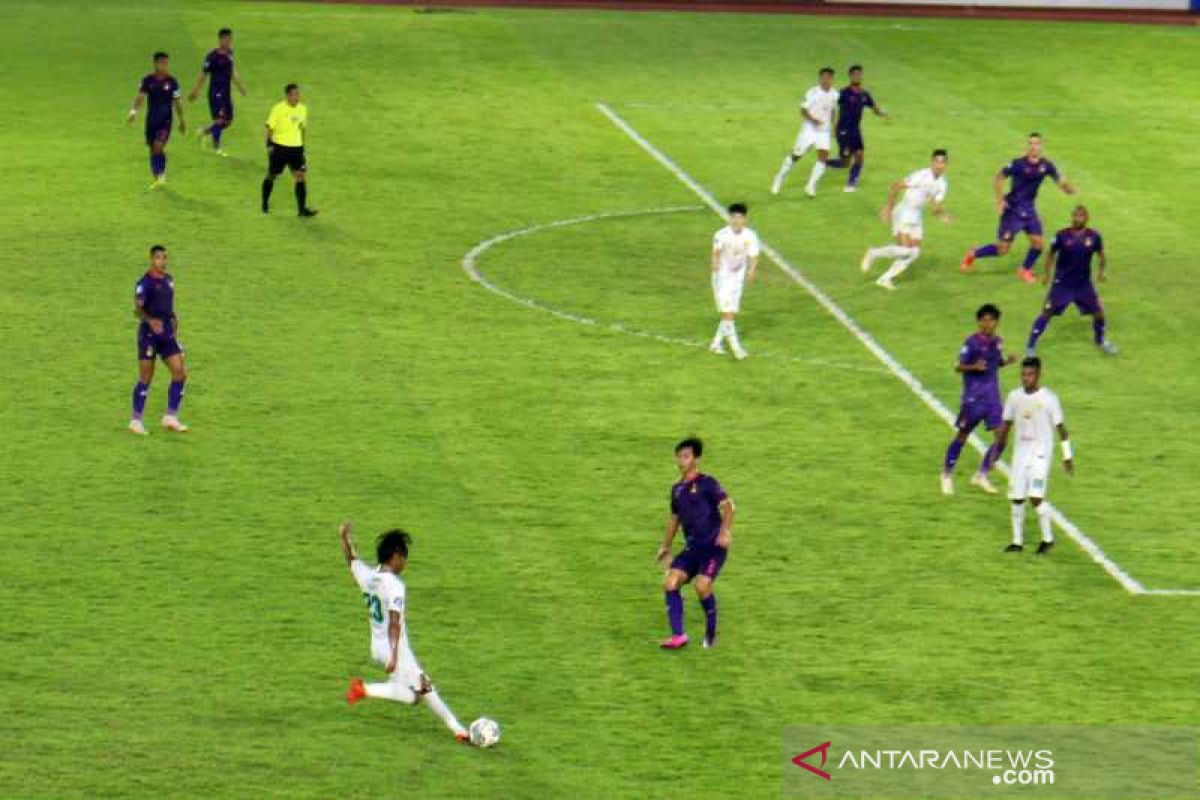 Liga 1 Indonesia - Persik Kediri bermain imbang 0-0 lawan Persebaya